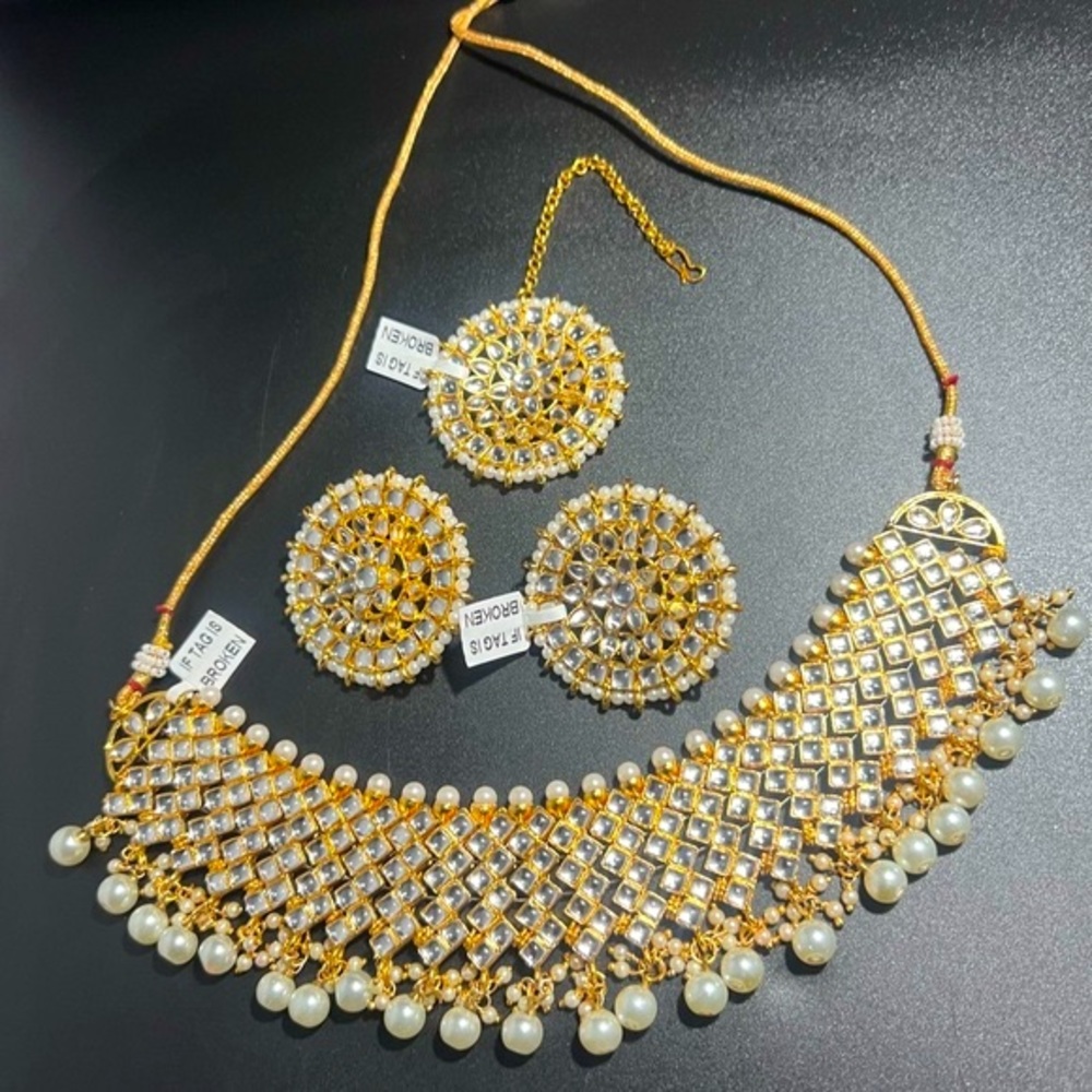 Kundan Indian Jewelry Collar Necklace Earrings & Pendant Set